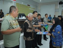 Bupati Asahan Serahkan Petikan Keputusan Tentang Pengangkatan PPPK
