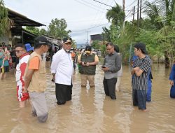 Tinjau Lokasi Banjir, Gubernur Sumbar Perintahkan OPD Teknis untuk Segera Distribusikan Bantuan