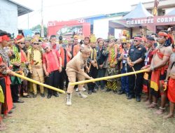 Sekda Buka Gawai Adat Dayak Ketapang Tahun 2023