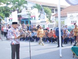 Ikut Serta Wujudkan Indonesia Emas, Forkopimda Asahan Bagi Bagi Bendera Merah Putih Ke Masyarakat