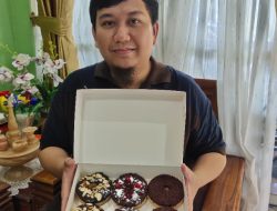 Pilih Berhenti Jadi Banker, Pria ini Sukses Jualan Donat Kapas