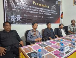 14 Partai Politik Mengirimkan Perbaikan Berkas Bakal Calon DPRD ke KPU Bengkayang