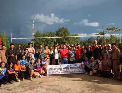Dukung Olahraga, Heri Saman Buka Turnamen Bola Voli Desa Amboyo Utara Cup