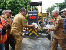 Bupati Bersama Wabup Asahan Letakkan Batu Pertama Di Pembangunan Jalan Penghubung 2 Desa Kecamatan Bandar Pulau