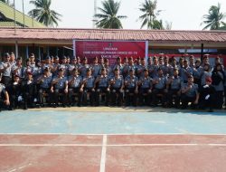 Pegawai Imigrasi dan Lapas Ketapang Kenakan Seragam Baru saat Peringati HDKD ke-78 Kemenkumham