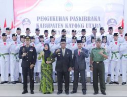 Bupati Kayong Utara Resmi Kukuhkan 28 Anggota Paskibraka