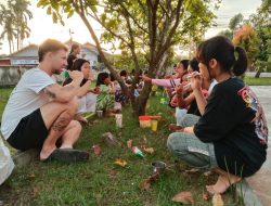 Mahasiswa Jerman Ajarkan Anak-anak di Pontianak Cara Menggosok Gigi dengan Benar