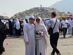 Laksanakan Umrah Jelang Akhir Jabatan, Wagub Ria Norsan Pamit pada Masyarakat Kalbar