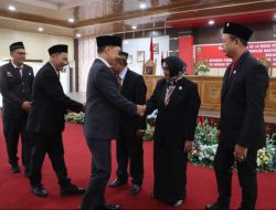 Yunita Dilantik PAW Anggota DPRD Sanggau