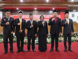 Pelantikan Anggota DPRD Sanggau, Menggantikan PAW dari Partai Golkar