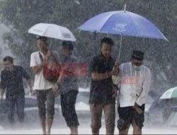 BMKG: Waspadai Peluang Hujan Lebat dan Angin Kencang di Akhir Pekan, Pontianak Berawan