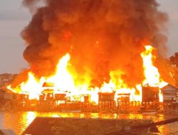 Kebakaran Hanguskan Puluhan Rumah di Flamboyan Bawah, Ketua DPRD Palangka Raya SMinta Pemkot Utamakan Kebutuhan Korban