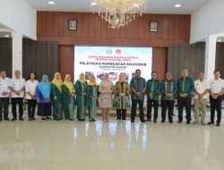 Ketua Dekranasda Sumut Buka Pelatihan Pembuatan Souvenir Di Asahan