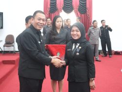 ASN Landak Raih Penghargaan Karya Satya atas Pengabdian Jangka Panjang