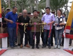 Bupati Sambas Resmikan Jembatan Berkemajuan ke 34 Non APBD di Paloh
