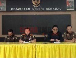 Kejari Sekadau Resmi Tahan Dua Tersangka Korupsi Meubelair