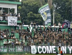 Hasil Survei: Kerusuhan Suporter Masih Jadi Masalah Utama Sepak Bola Indonesia