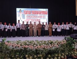 Rahman Hidayat Pane Resmi Melantik Ratusan RT dan RW Se Kecamatan Ilir Barat 1 Palembang