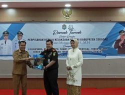 Bupati Sekadau Hadiri Acara Perpisahan Kajari