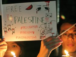 Aksi Nyala Lilin di Kedubes Palestina: PBB Dinilai Gagal Setop Perang