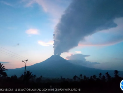 Erupsi Gunung Lewotobi Laki-laki, Masyarakat Diimbau Selalu Gunakan Masker