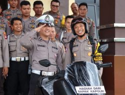 Bripka Novandro Terima Motor Baru dari Kapolri Usai Aksi Heroiknya Viral