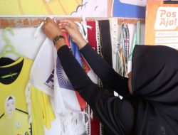 Percetakan Almaira di Kubu Raya Kebanjiran Pesanan Atribut Pemilu 2024
