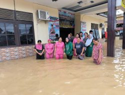Mapolsek Ngabang dan Asrama Polisi di Landak,Kalimantan Barat Terendam Banjir