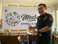 DJBC Kalbagbar Tindak 8 Juta Batang Rokok Ilegal dan Puluhan Ribu Liter Minol Diduga Berasal dari Malaysia selama 2023