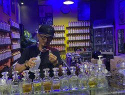 Shafwani Putra, Seorang Perfumer di Pontianak yang Raih Omzet Rp 40 per bulan