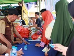 Pemkot Singkawang Gelar Operasi Pasar Tahap II Sebar 3.428 Paket Bahan Pangan