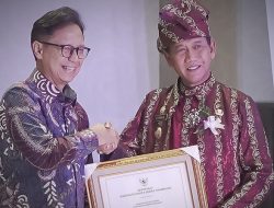 Ketapang Terima Penghargaan Bebas Frambusia dari Menteri Kesehatan RI