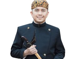 Pj Gubernur Agus Fatoni Terima Gelar Kehormatan Kanjeng Raden Tumenggung dari Keraton Surakarta