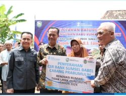 Pj Gubernur Sumsel Agus Fatoni Letakkan Batu Pertama Pembangunan Bedah Rumah di Prabumulih