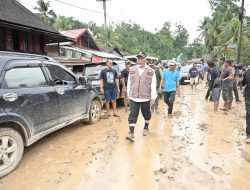 Mahyeldi Sisiri Dampak Bencana di Pessel, Penyaluran Bantuan Terus Dilakukan dan Dapur Umum akan Didirikan