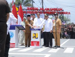 Bupati Asahan Dampingi Presiden Jokowi Resmikan Jalan Inpres Tanjung Balai