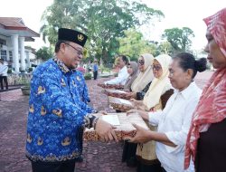 Sekda Asahan Beri Penali Kasih Kepada Pensiun PNS 2023