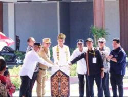 Presiden Jokowi Resmikan Bandara Singkawang dan Penyerahan Bantuan Pangan