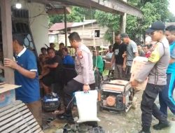 Wujud Kepedulian, Polisi di Sekadau Salurkan Tali Asih Bagi Korban Kebakaran