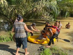 Kabupaten Landak Dilanda Banjir, Samapta Polres Landak Siap Bantu Warga Terdampak