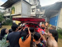 Karolin-Erani Apresiasi Perjuangan Relawan KREN Bantu Korban Banjir