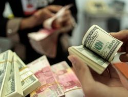 Rupiah Nyaris Tembus Rp 16.300 Per 1 US $, Jokowi Ingatkan Mata Uang Semua Negara Tertekan