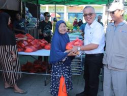 1.600 Paket Sembako pada Operasi Pasar Tahap IV di Singkawang
