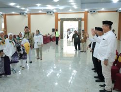 Pj Gubsu Bersama Bupati Asahan Lepas Jama’ah Calon Haji Kloter I