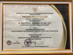 Gubernur Sumbar Mahyeldi Raih Lencana Abdi Inovasi Desa dari Kemendes PDTT Berkat Kegigihan Membina Teknologi Tepat Guna