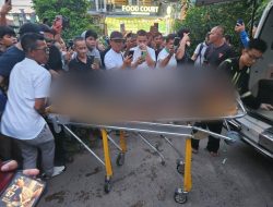 Sesosok Jasad Pria Ditemukan Mengapung di Parit Kubu Raya