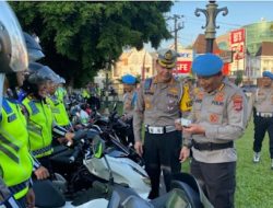 Dalam Rangka  Operasi Patuh Progo, Propam Polda DIY Sidak dan Cek Kelengkapan Dokumen Kendaraan Milik Personil