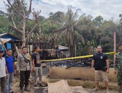 Lalai Saat Gunakan Tungku Kayu, Dua Rumah di Belitang Hilir Hangus Terbakar