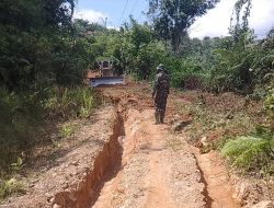 Satgas TMMD ke-121 Kodim 1210/Landak Mulai Lakukan Peningkatan Badan Jalan