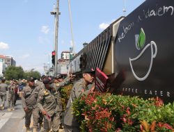 Dianggap Mengganggu Tata Ruang Yogyakarta Khususnya di Sumbu Filosofi, Satpol PP Yogyakarta Razia Reklame